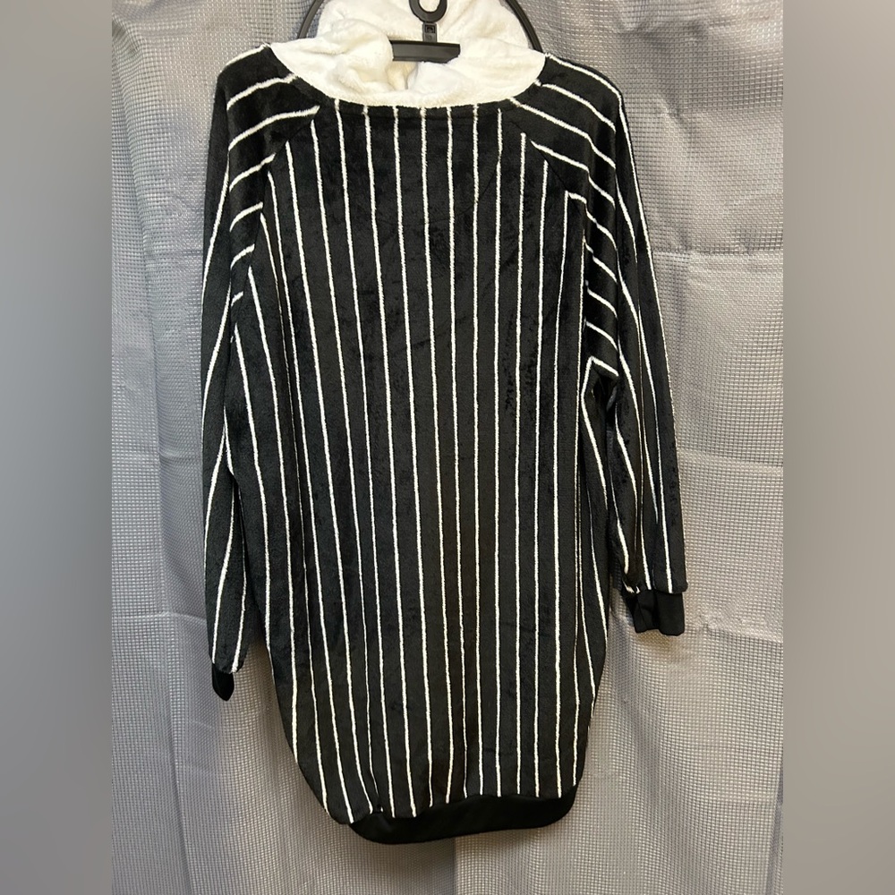 Jack Skellington Plush Hoodie and Socks - Picture 4 of 5